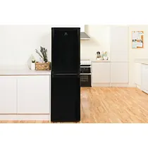 INDESIT Freestanding fridge freezer - IBD5517B